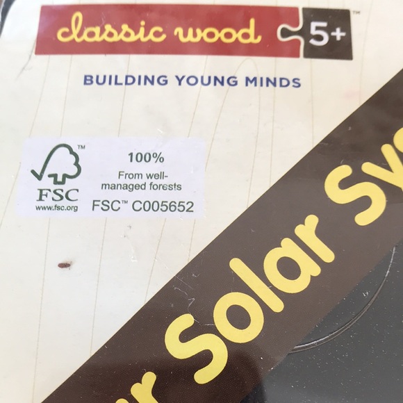 Classic Wood solar system puzzle - Picture 4 of 11